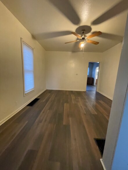 Building Photo - 1022 Huffman St