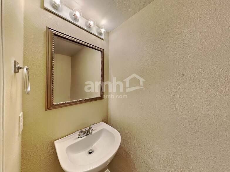 Building Photo - 30142 Rattana Ct