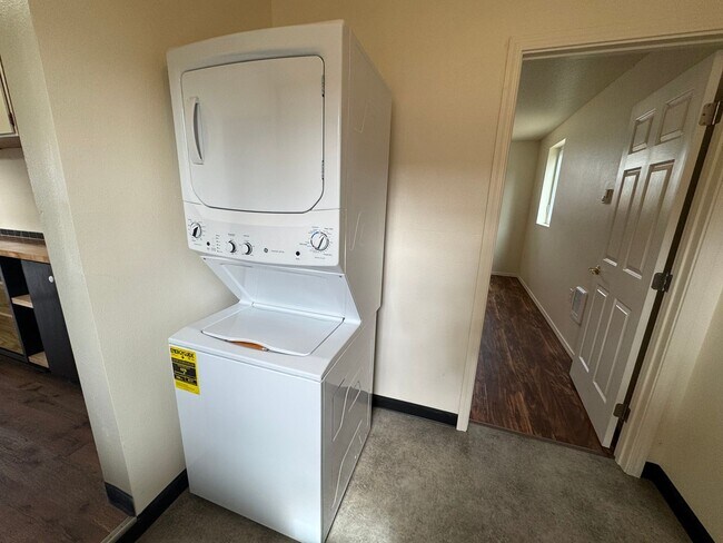 Building Photo - Newly Updated One-Level Home in Vancouver