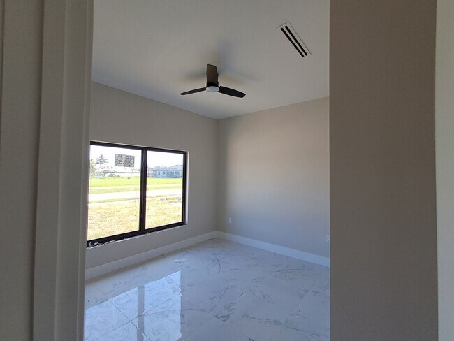 Building Photo - 2838 Tropicana Parkway W