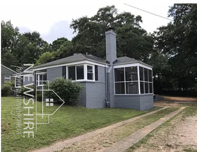 Building Photo - 11 Ridgeway Dr