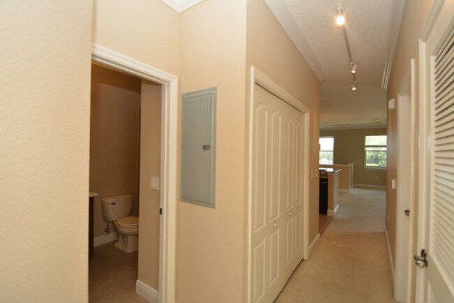 Building Photo - Tidelands Condo! Community amenities!