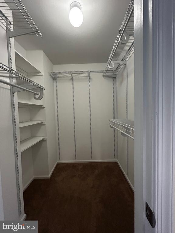 Building Photo - 1410 Stratford Ct