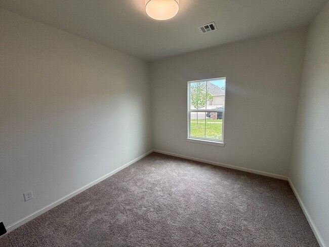 Building Photo - Wonderful 4 Bed 2.5 Bath Home in Norman