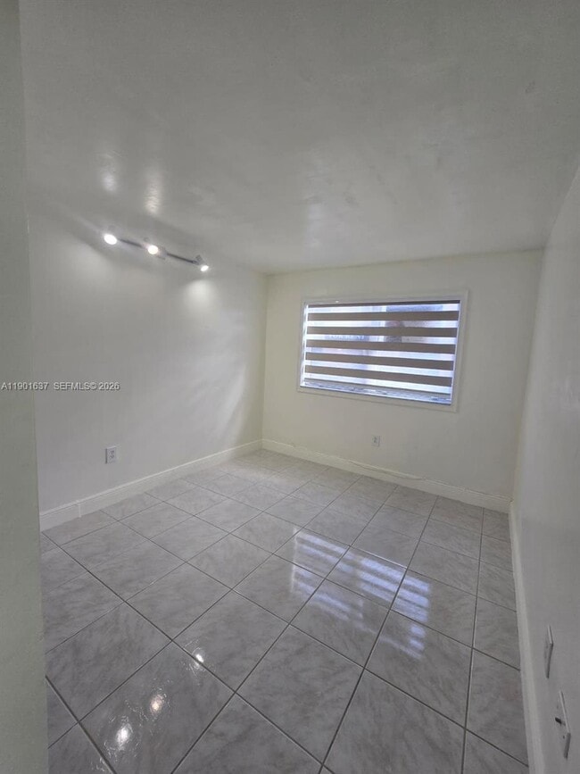 Building Photo - 15620 SW 80th St