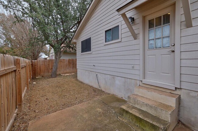 Building Photo - 1314 Zephyr Ln