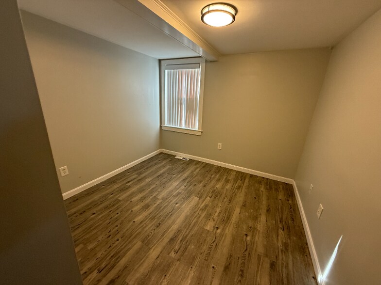 Building Photo - 5 Johnson Ave