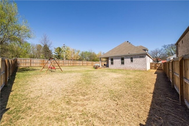 Building Photo - 2195 N Woodlark Ln