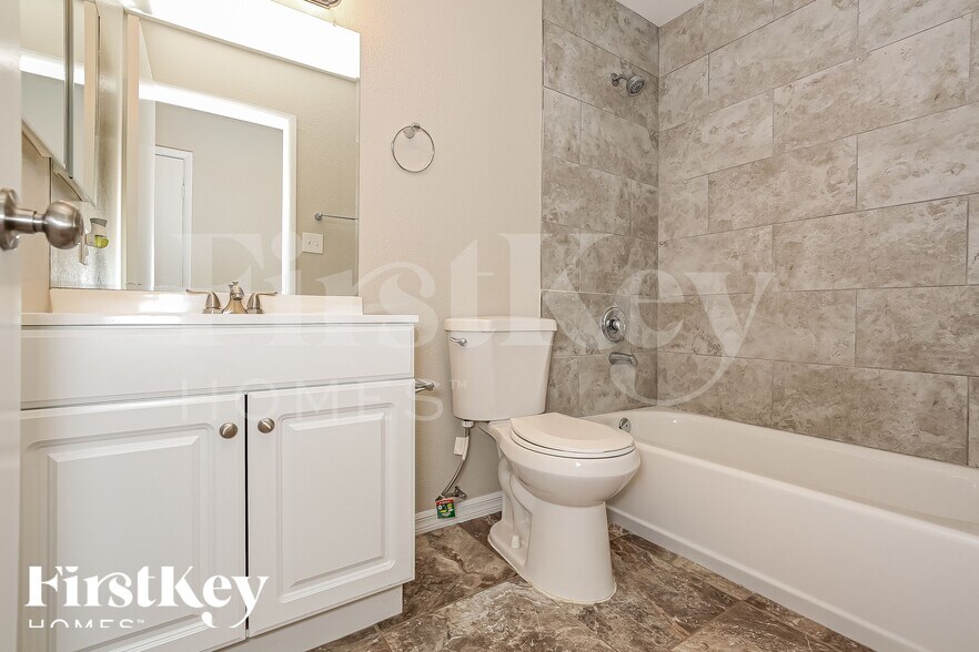 Building Photo - 1473 Owyhee Ct