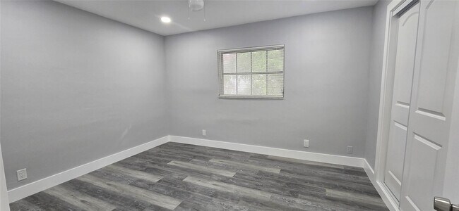 Building Photo - 8606 NW 35th St