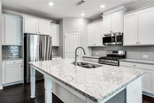 Building Photo - 554 Elm Bluff Way