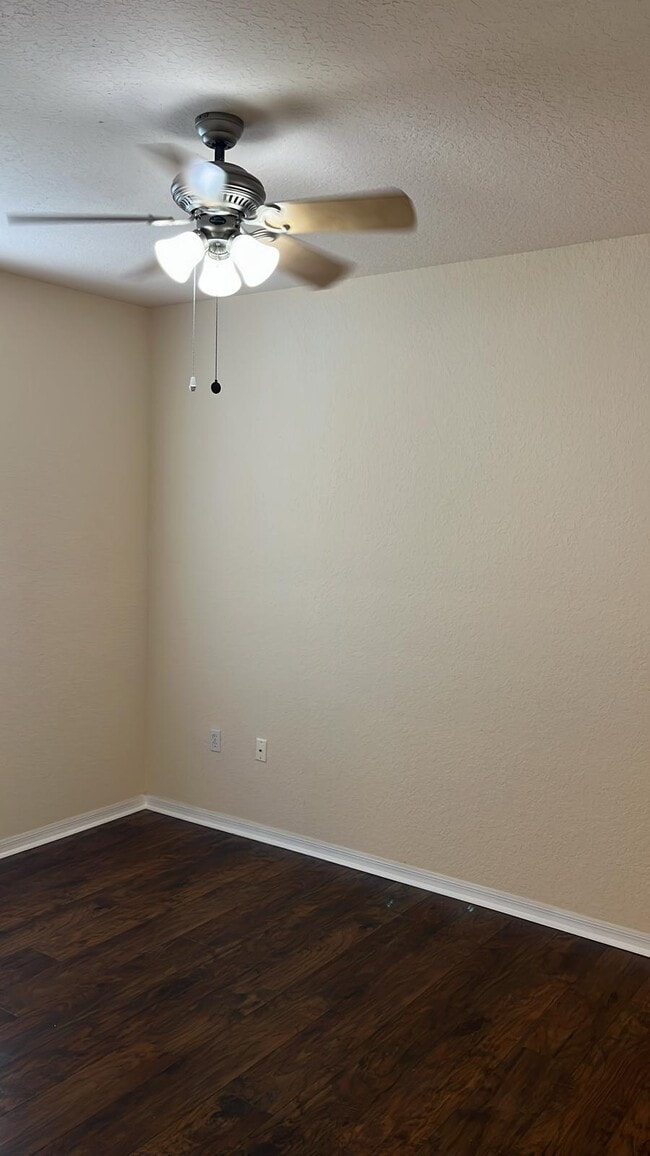 Building Photo - 6071 Westgate Dr