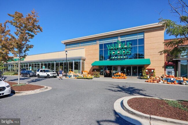 Building Photo - 4709 Van Buren St