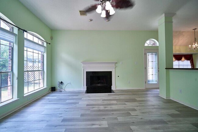 Building Photo - 4503 Oak Valley Dr