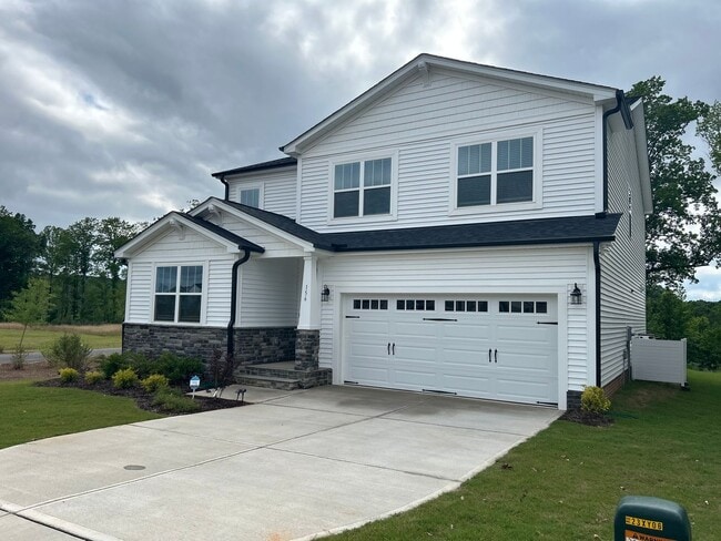 Building Photo - 6 Bedroom | 4 Bathroom New Construction Ga...