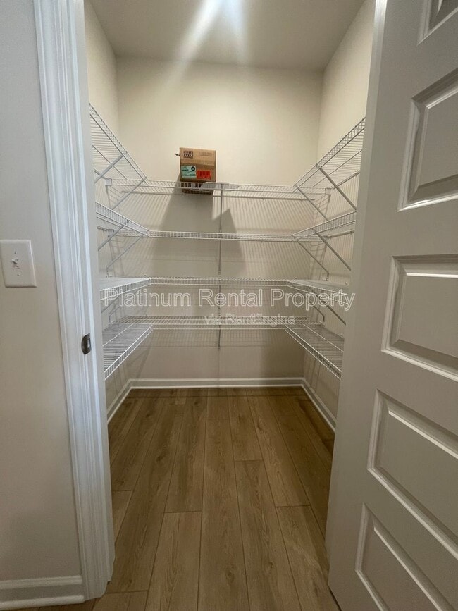 Building Photo - 32 Thedford Dr