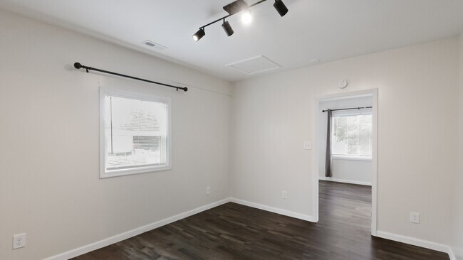 Building Photo - 3132 Fields Dr