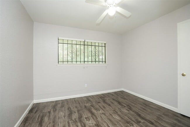 Building Photo - 134 Memory Ln