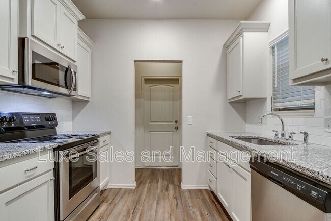 Building Photo - 437 Chalk Hill Ct