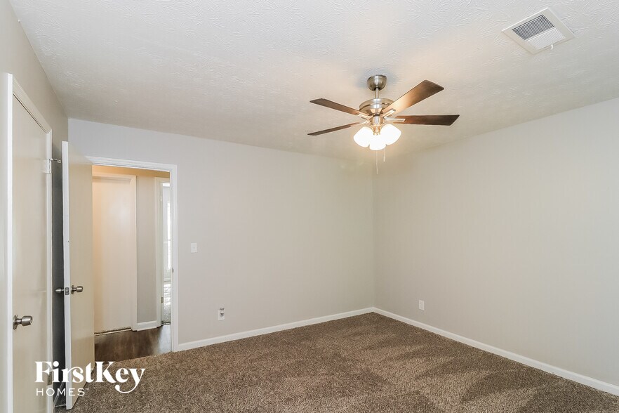 Building Photo - 4665 Jamerson Forest Pkwy