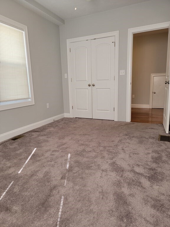 Building Photo - 946 Warren Ave