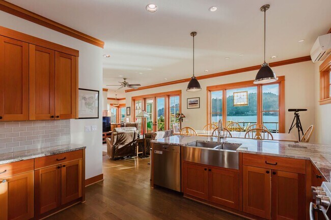 Building Photo - Impeccable Low Bank Bainbridge Waterfront Home with Private Dock