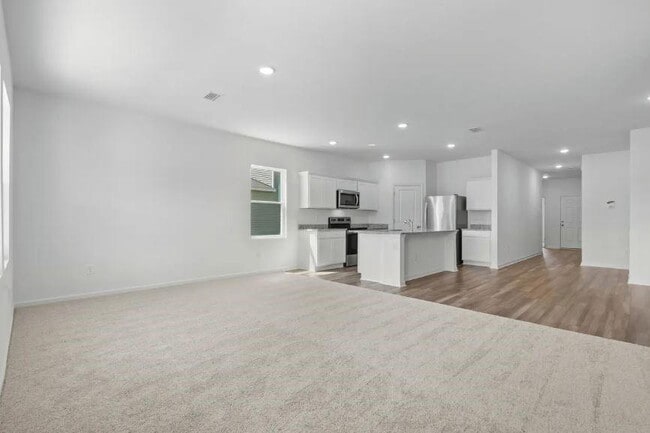 Building Photo - 141 Rother Pl