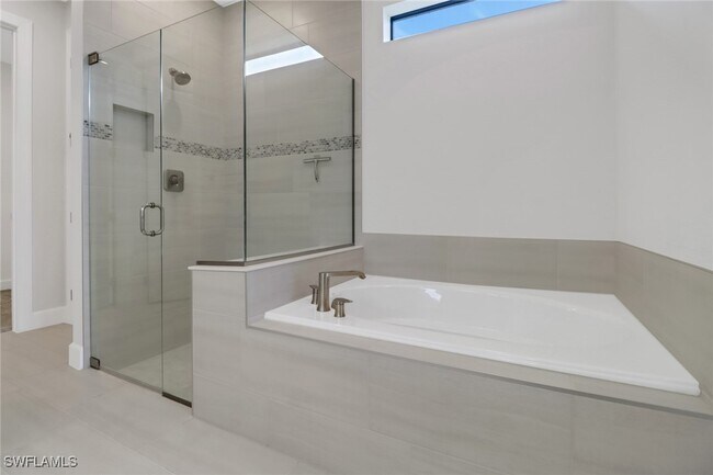 Building Photo - 16172 Bacopa Dr