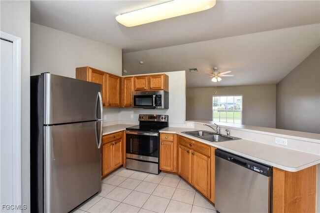 Building Photo - 2229 NW Juanita Pl