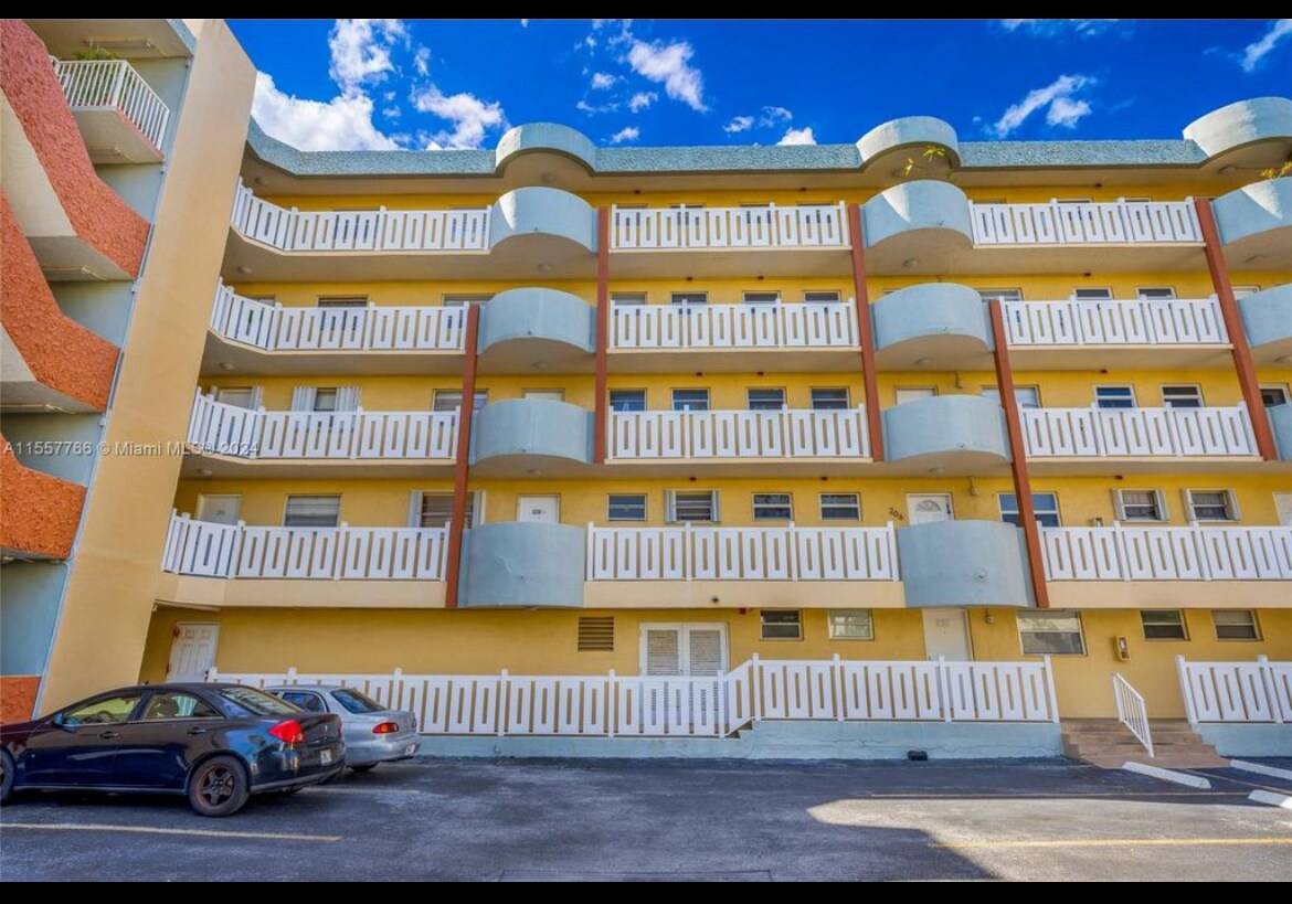 Building Photo - 7900 Tatum Waterway Dr