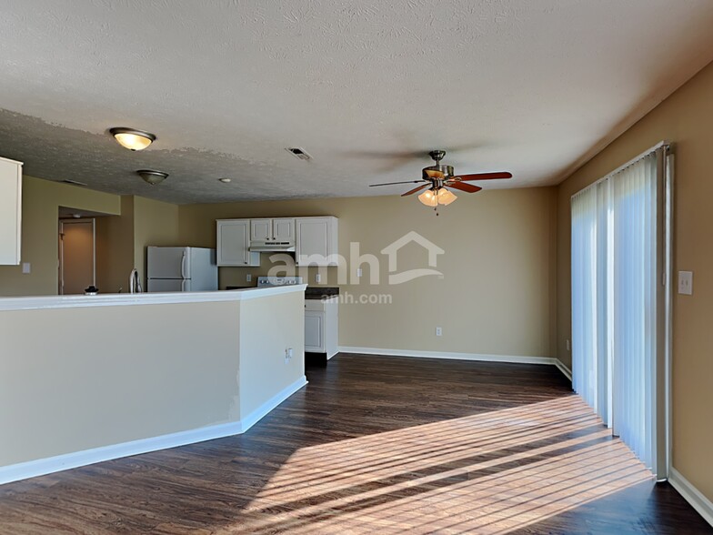 Building Photo - 543 Grabill Dr