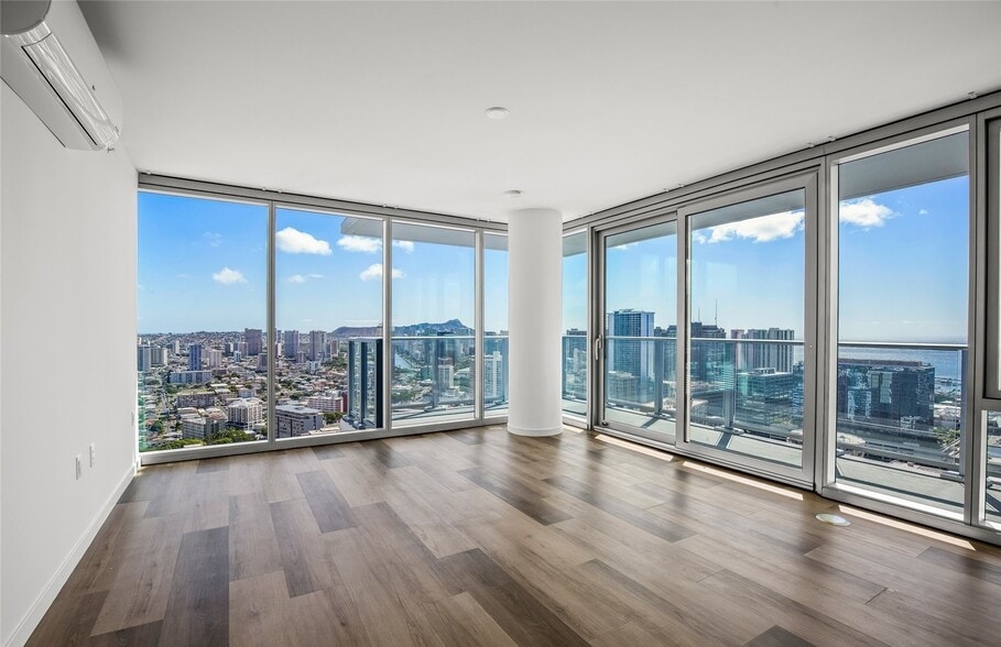 Building Photo - 1500 Rycroft St