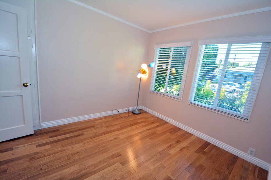 Building Photo - 12944 Haynes St