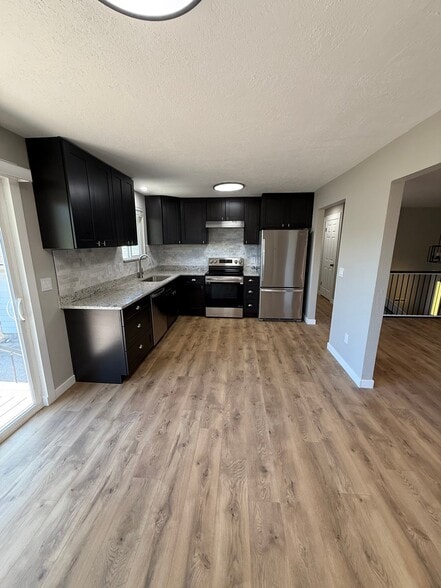 Building Photo - 992 Sunburn Lane 11575 S
