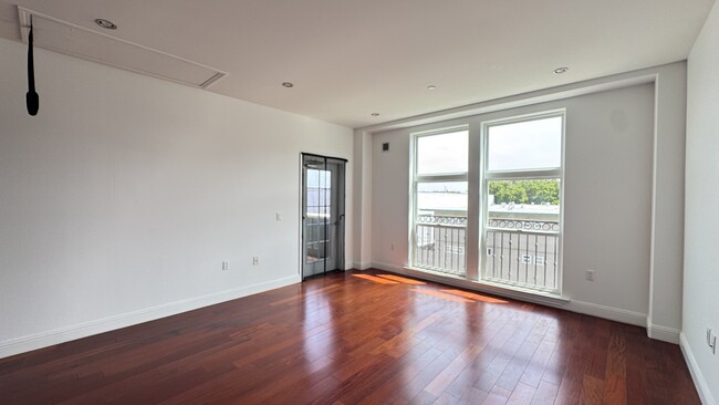 Building Photo - 151 El Camino Real