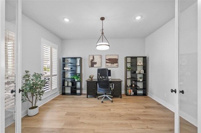 Building Photo - 17346 Camillia Trails