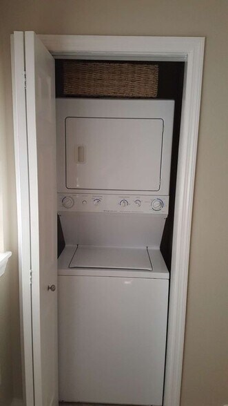 Building Photo - 1425 Jimmy Buffett Mem Hwy