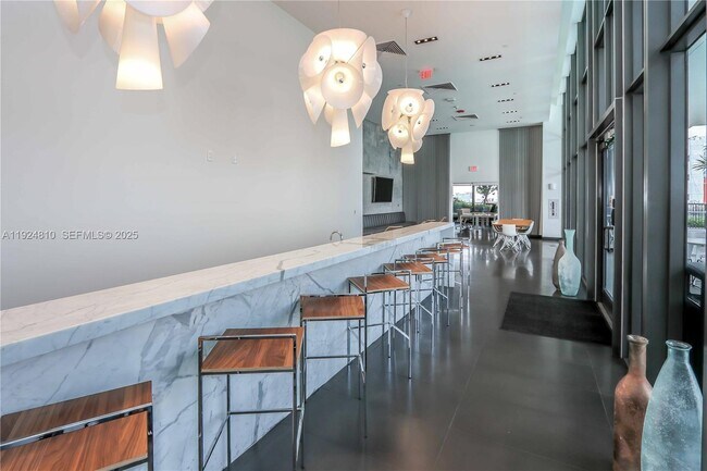 Building Photo - 1600 NE 1st Ave