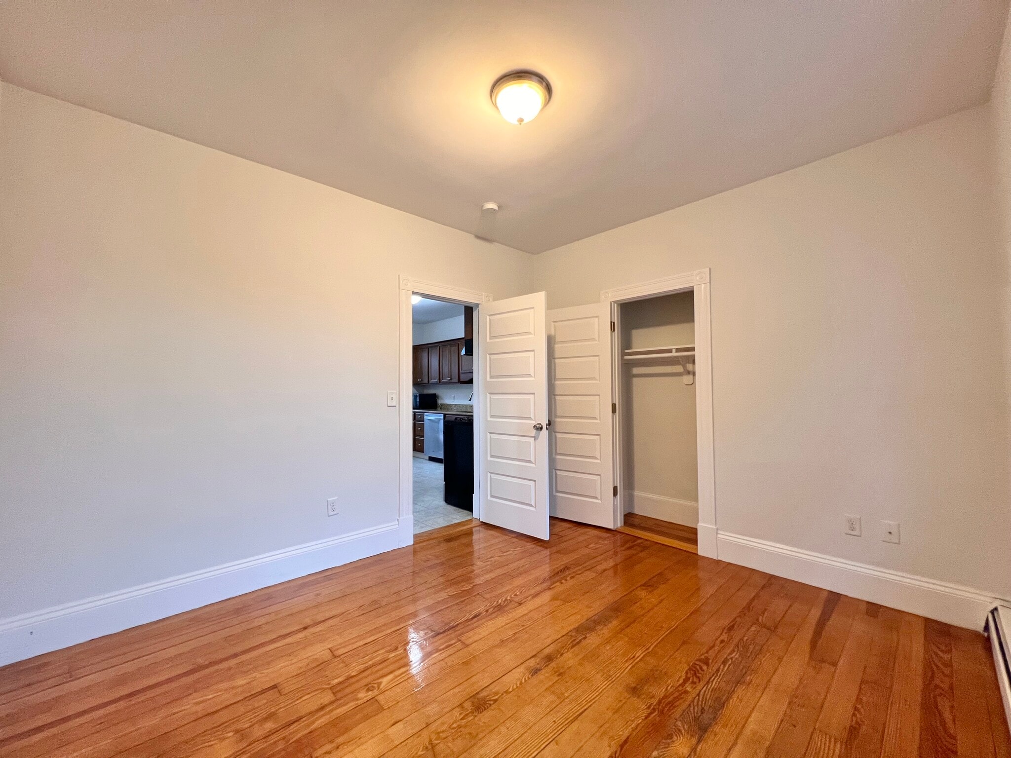 Building Photo - 15 Romsey St