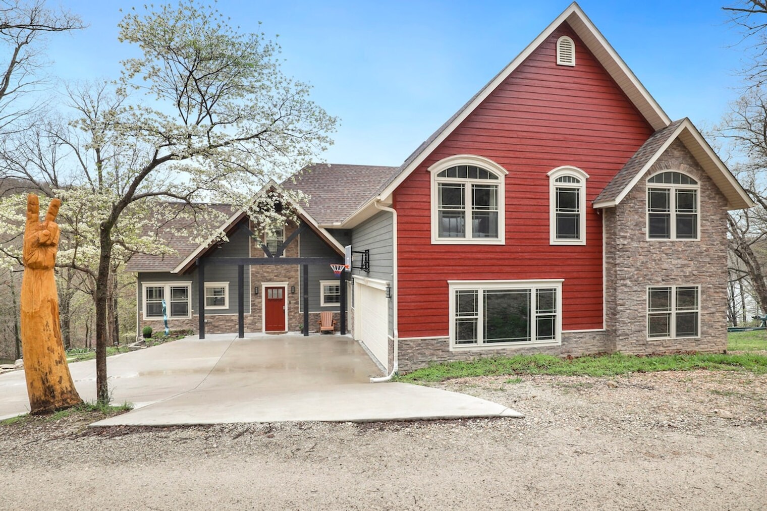 Building Photo - 211 Lakeshore Dr