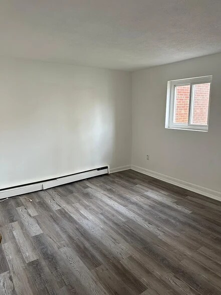 Building Photo - 28 Bryon Rd