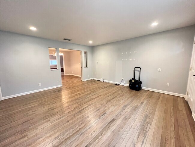 Building Photo - 3219 Fruitwood Ln