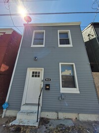 Building Photo - Only 4-bedroom 3 bathrooms in the area!