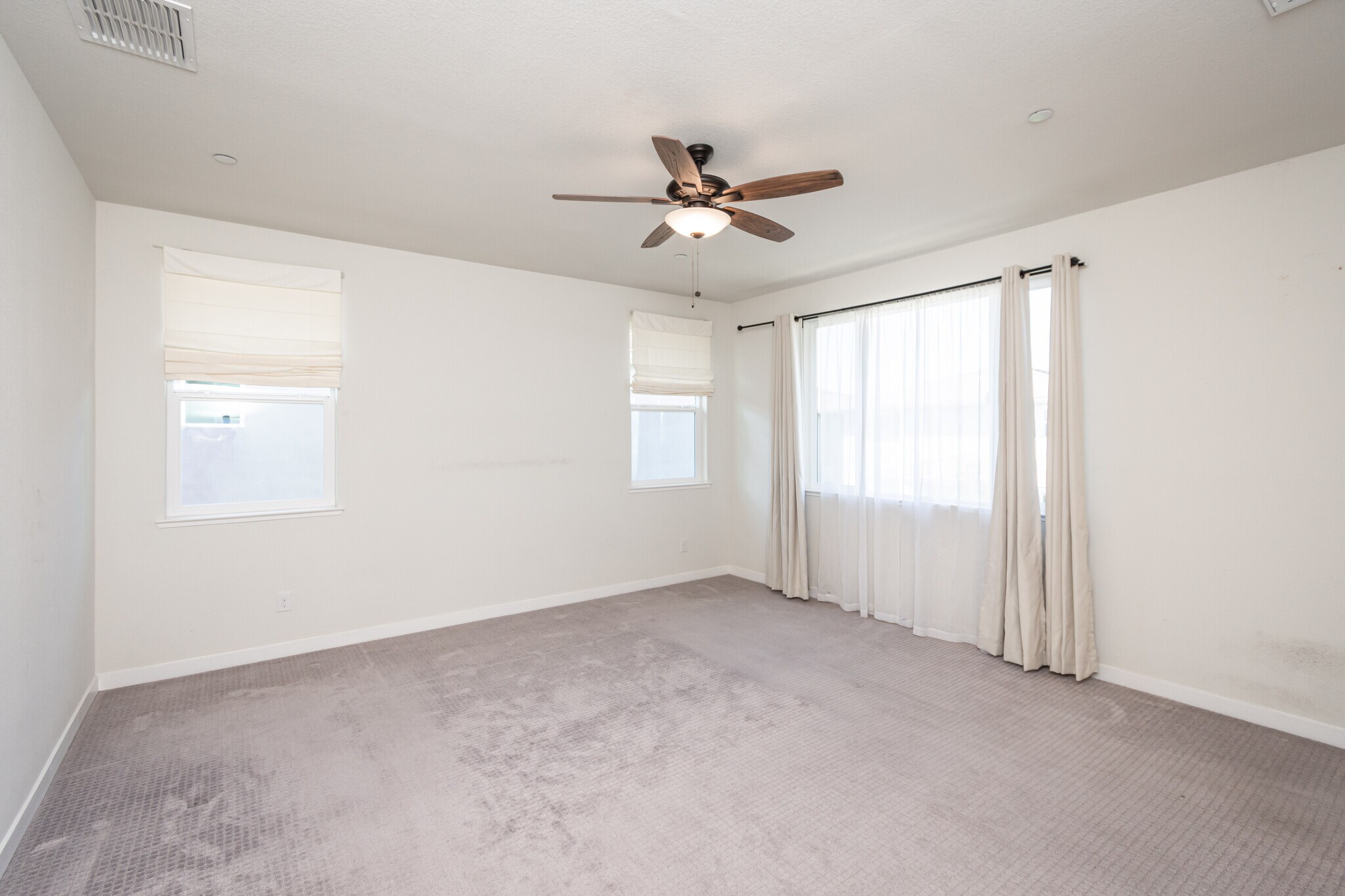 Building Photo - 4455 English Elm St