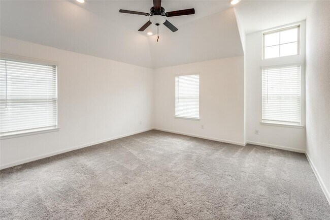Building Photo - 1619 Ryon Falls Dr