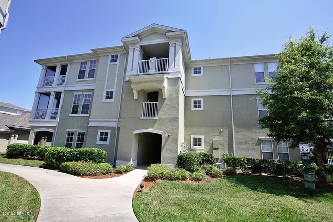 Building Photo - 8290 FL-211