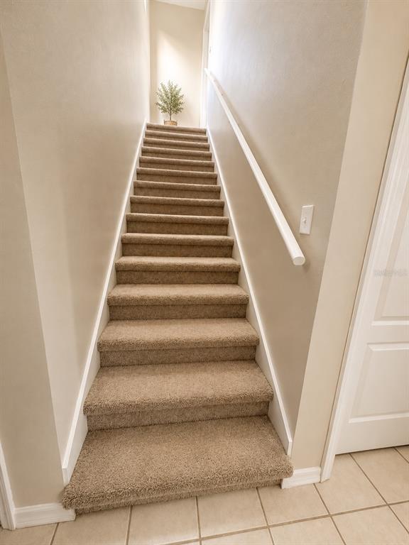 Building Photo - 615 Villa Ct