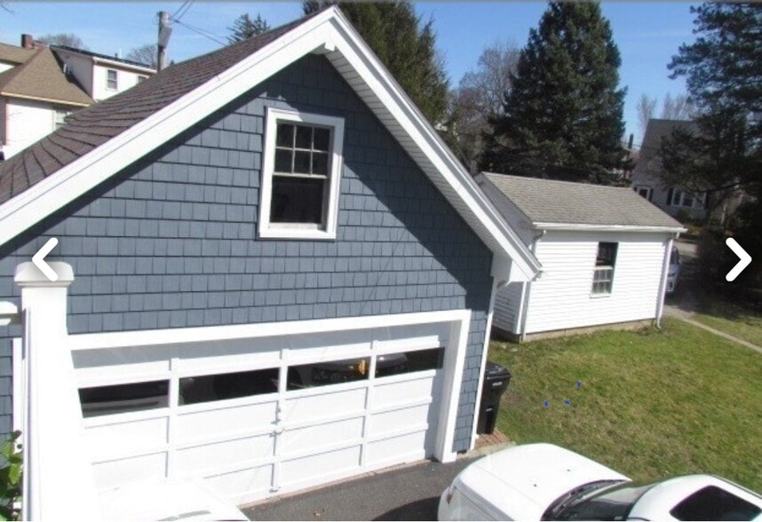 Garage - 340 Common St