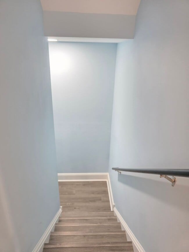 Building Photo - 4bed-3.5bath home in the Town of Whitehalll