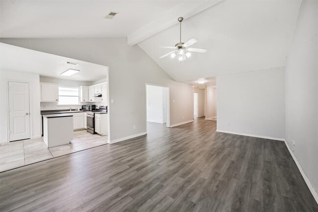 Building Photo - 7114 Sunrise Hill Ln